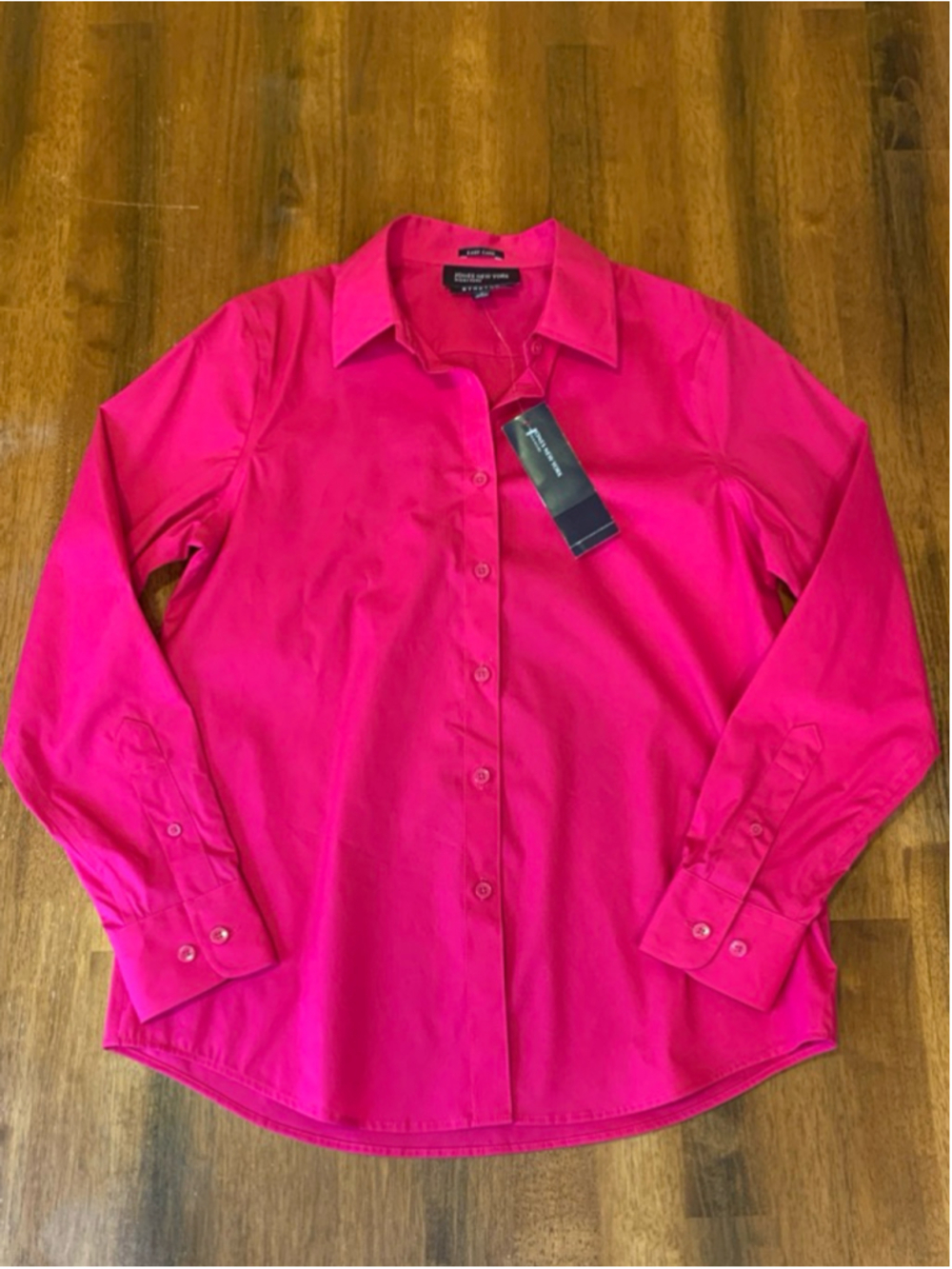 Jones New York NWT Top Small Fuchsia Easy Care Button up.